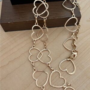Lightweight Lengthy Heart Necklace in Gold Tone